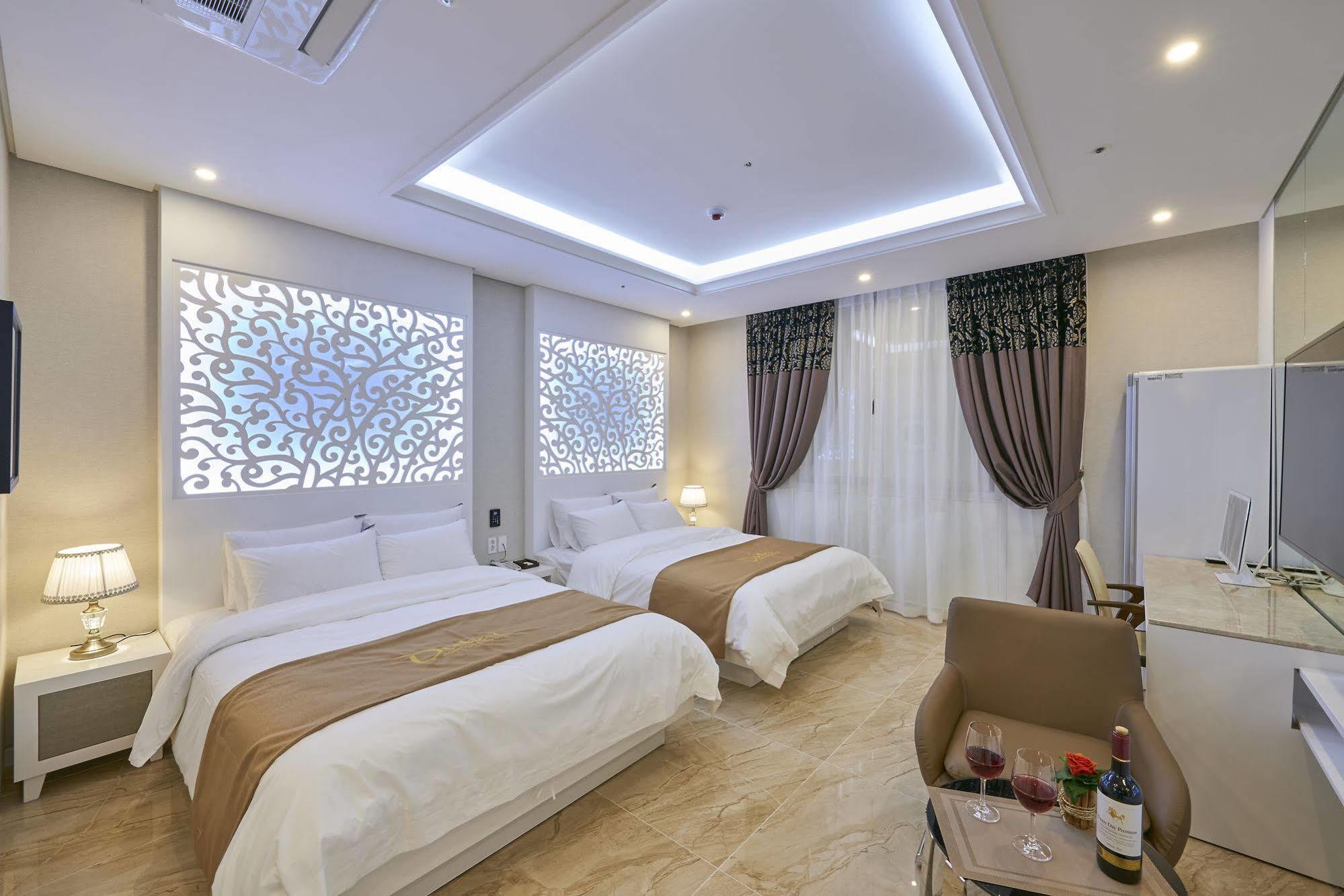Dubai Hotel Kvangdzsu Kültér fotó